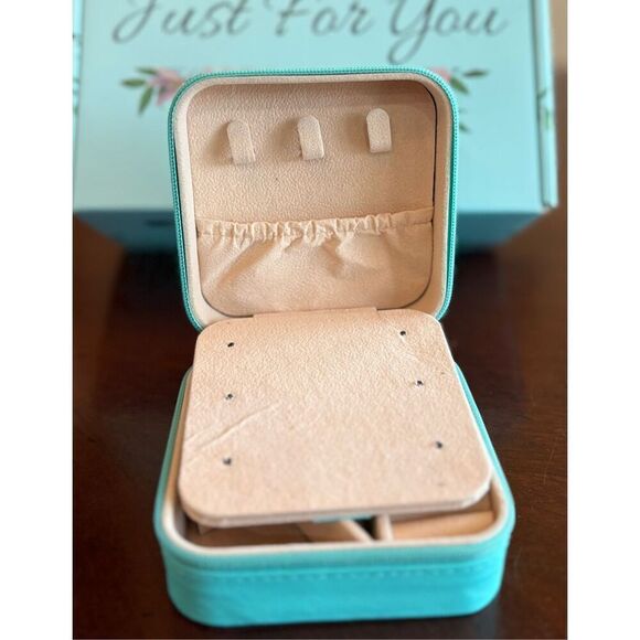 BOXED & READY TO GIVE - NWT Gift Box for Ladies "Not A Day Over Fabulous" 🌸🌺 - Picture 10 of 16